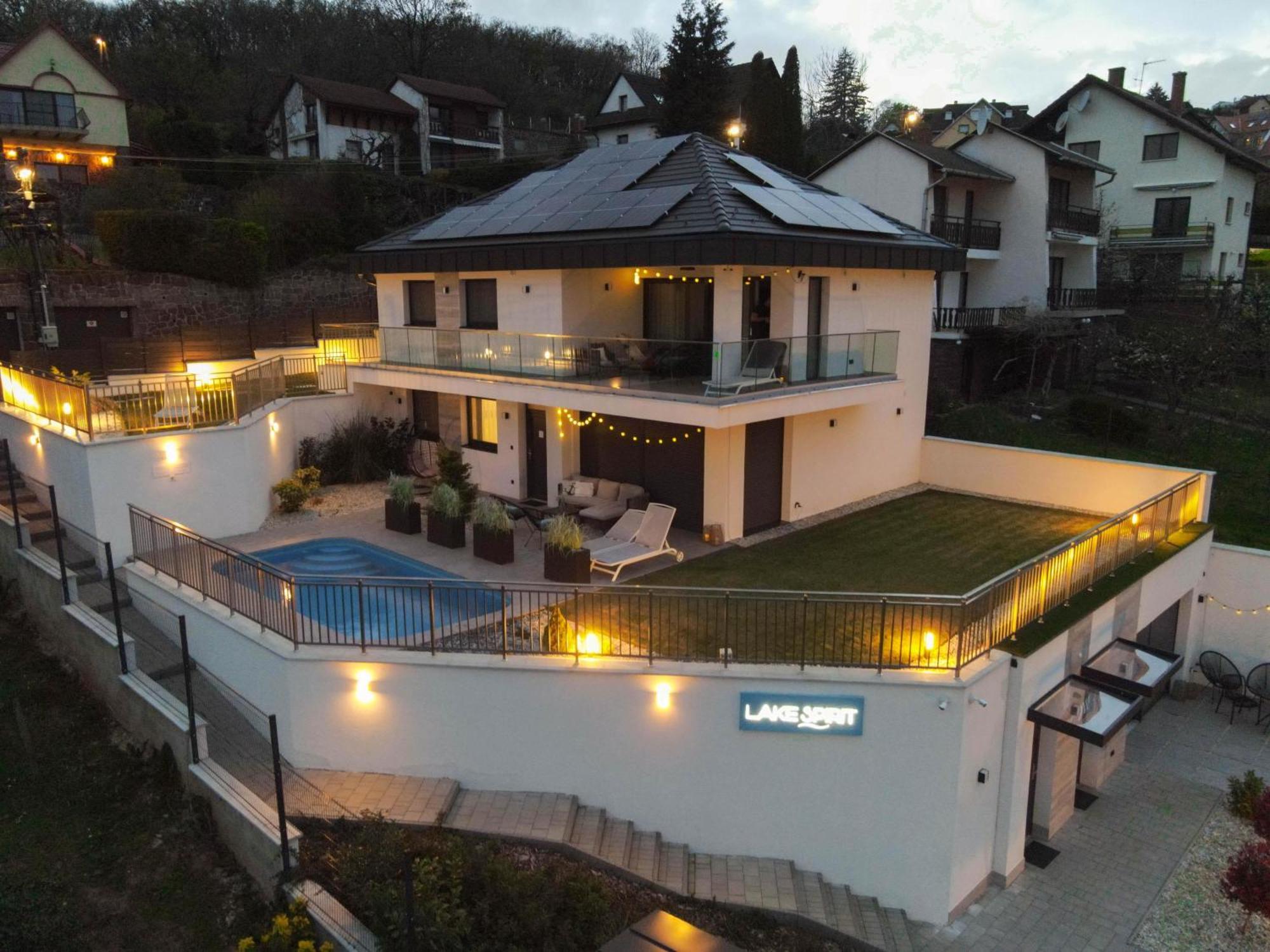 Lake Spirit Boutique Apartments Balatonalmádi المظهر الخارجي الصورة